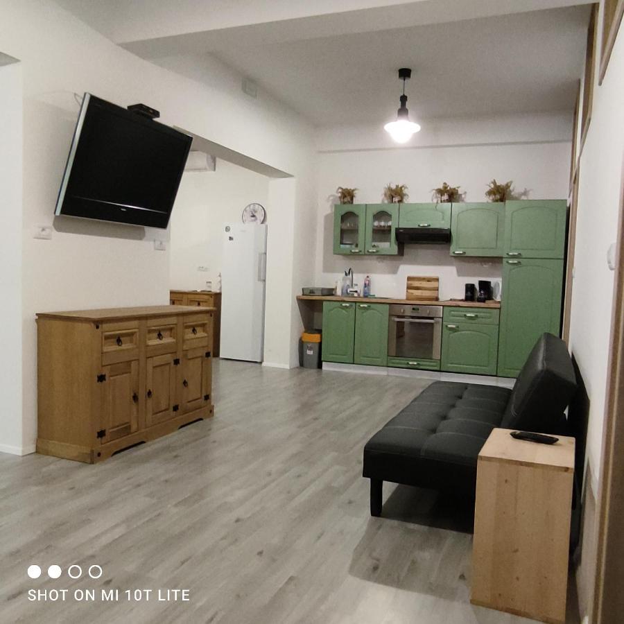Prenocisce 9A 호텔 톨민 외부 사진